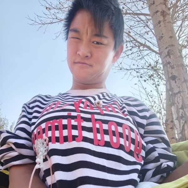内蒙古24岁单身美女真诚找对象-惠州征婚相亲网